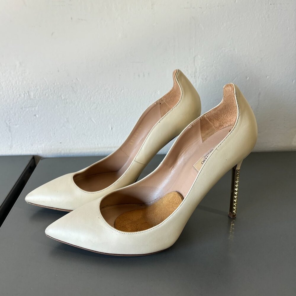 Valentino Ivory pumps with gold heels size 41